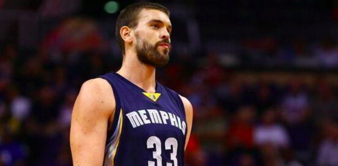 他利用球队 他利用球队