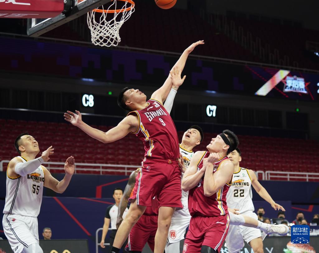 战叙事里更 战叙事里更